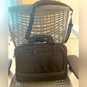 Brenthaven Black Nylon Laptop Shoulder Case Bag - up to 15.6" Laptops